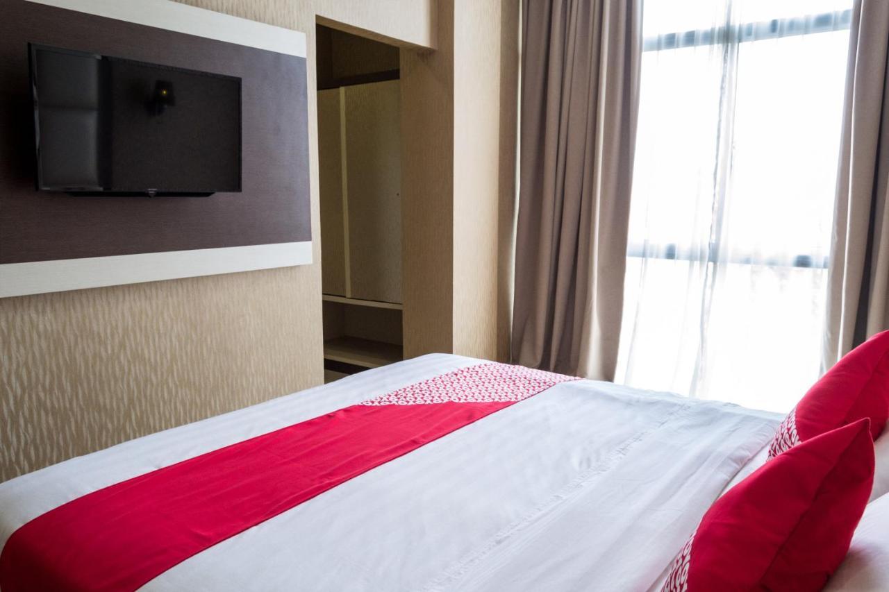 Oyo 676 Hotel Osaka Batam Luaran gambar