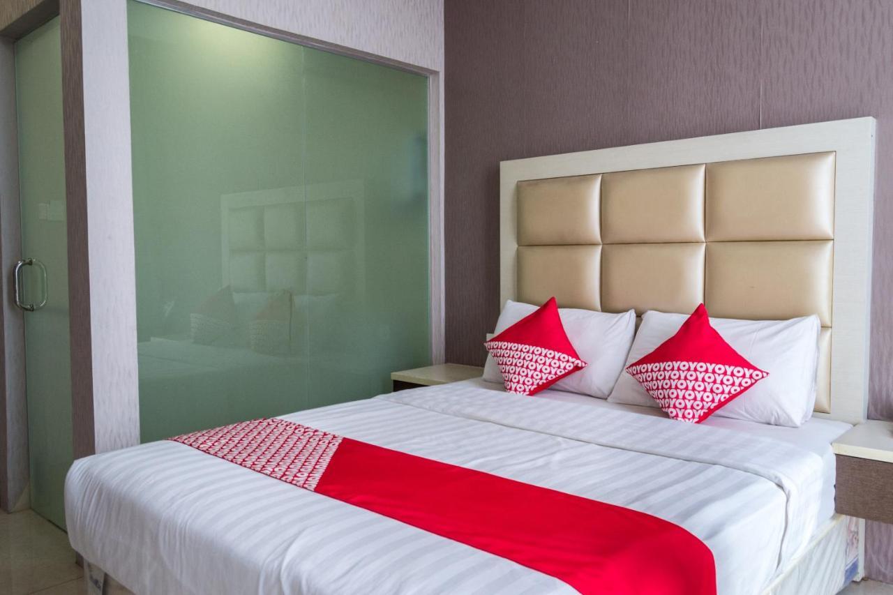 Oyo 676 Hotel Osaka Batam Luaran gambar