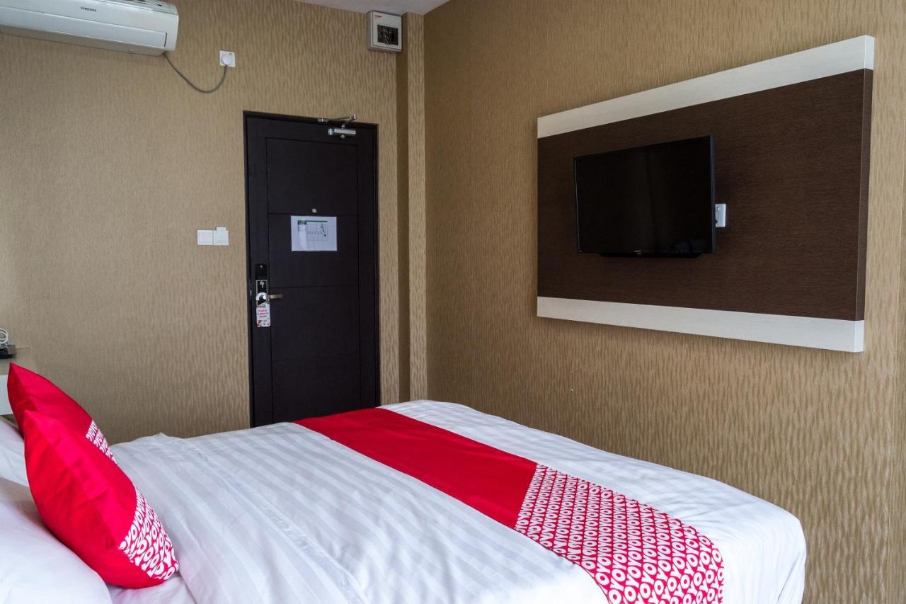 Oyo 676 Hotel Osaka Batam Luaran gambar