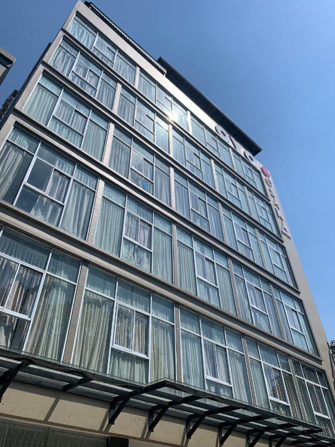 Oyo 676 Hotel Osaka Batam Luaran gambar