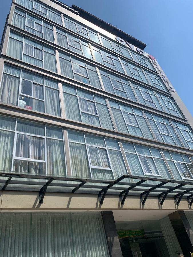 Oyo 676 Hotel Osaka Batam Luaran gambar