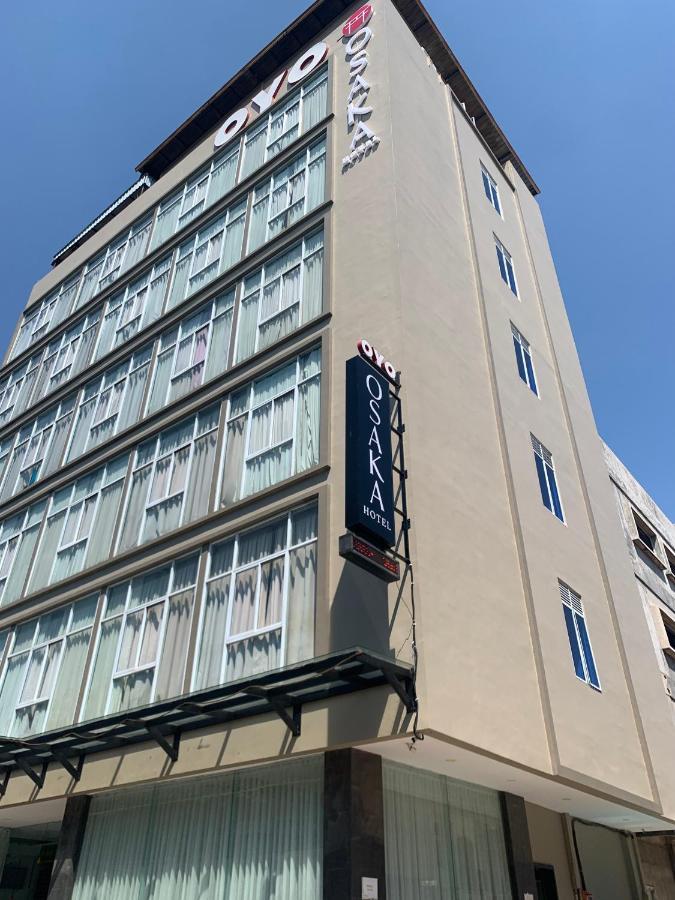 Oyo 676 Hotel Osaka Batam Luaran gambar