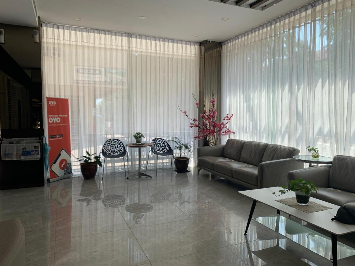 Oyo 676 Hotel Osaka Batam Luaran gambar