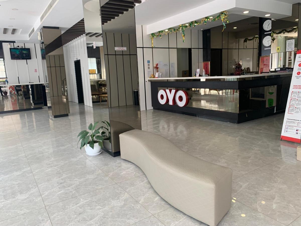 Oyo 676 Hotel Osaka Batam Luaran gambar