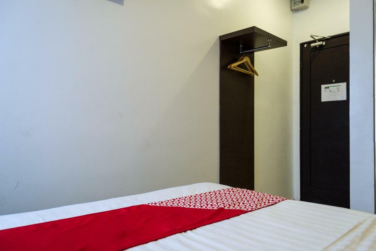 Oyo 676 Hotel Osaka Batam Luaran gambar
